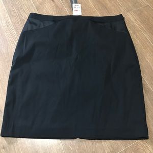 NWT Le Chateau skirt